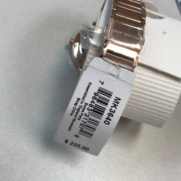 Michael Kors rosegold watch main image 3